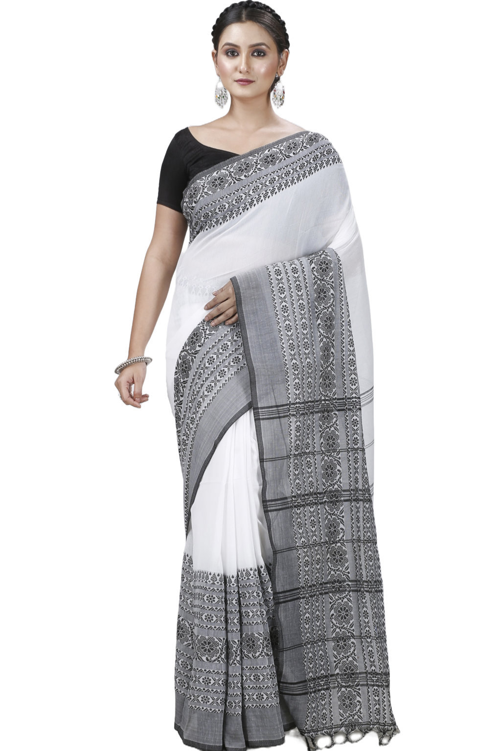 Black White Pure Cotton Begompuri_Hand Hand Loom Saree (1290)